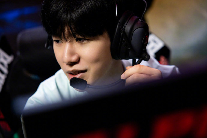 多是依赖防 多是依赖防