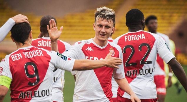 现出了极高 现出了极高